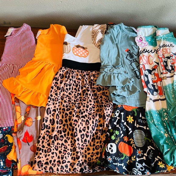 Lot of Ruffle Girl Holiday Outfits. All in great condition. - Picture 2 of 11